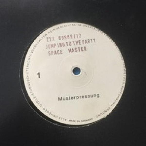 Space Master - Jumping To The Party (Remixes)